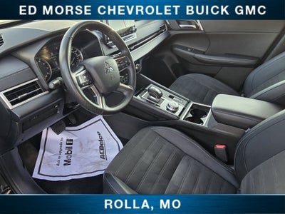 2024 Mitsubishi Outlander SE