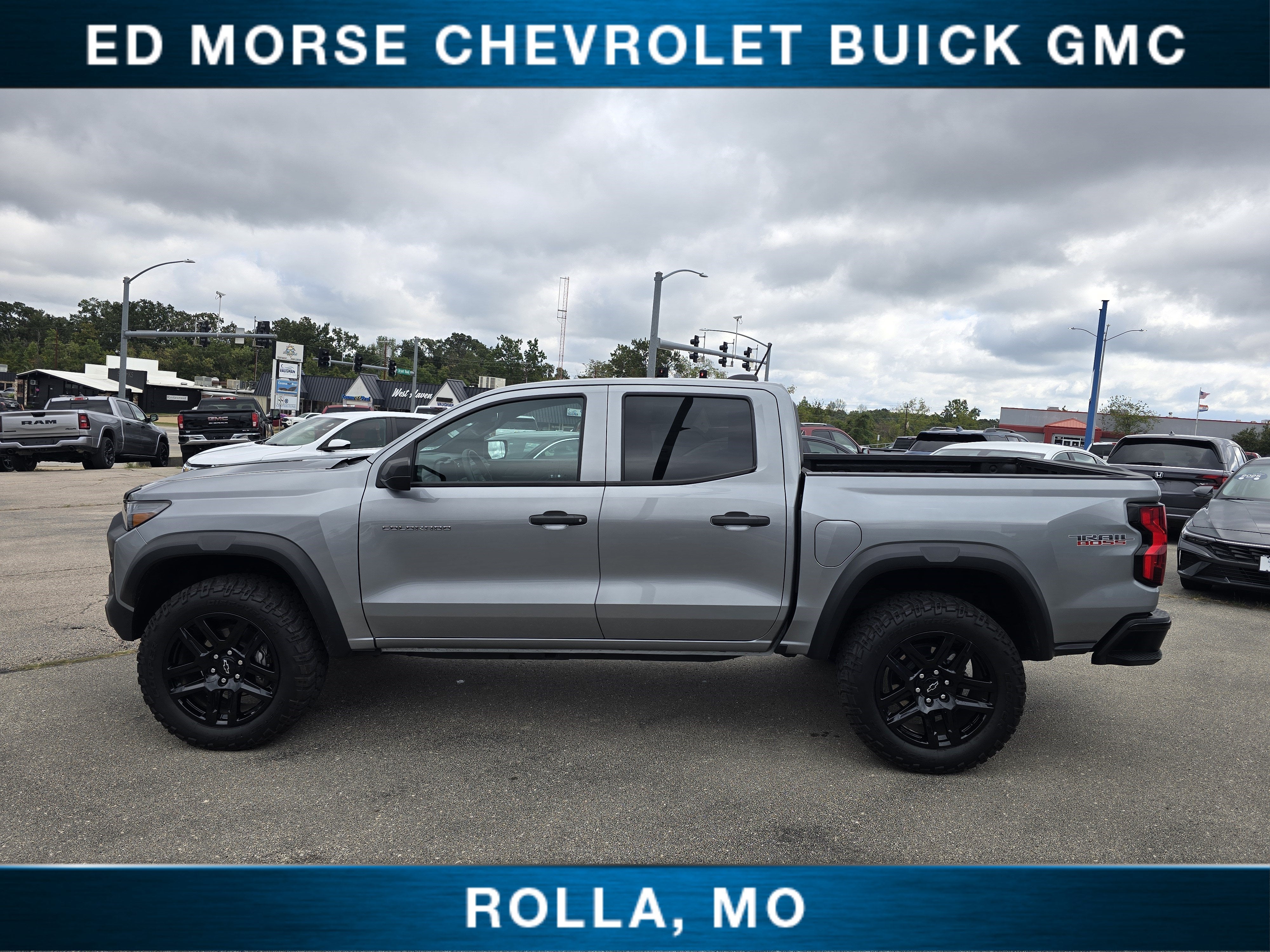 2023 Chevrolet Colorado Trail Boss - Photo 6
