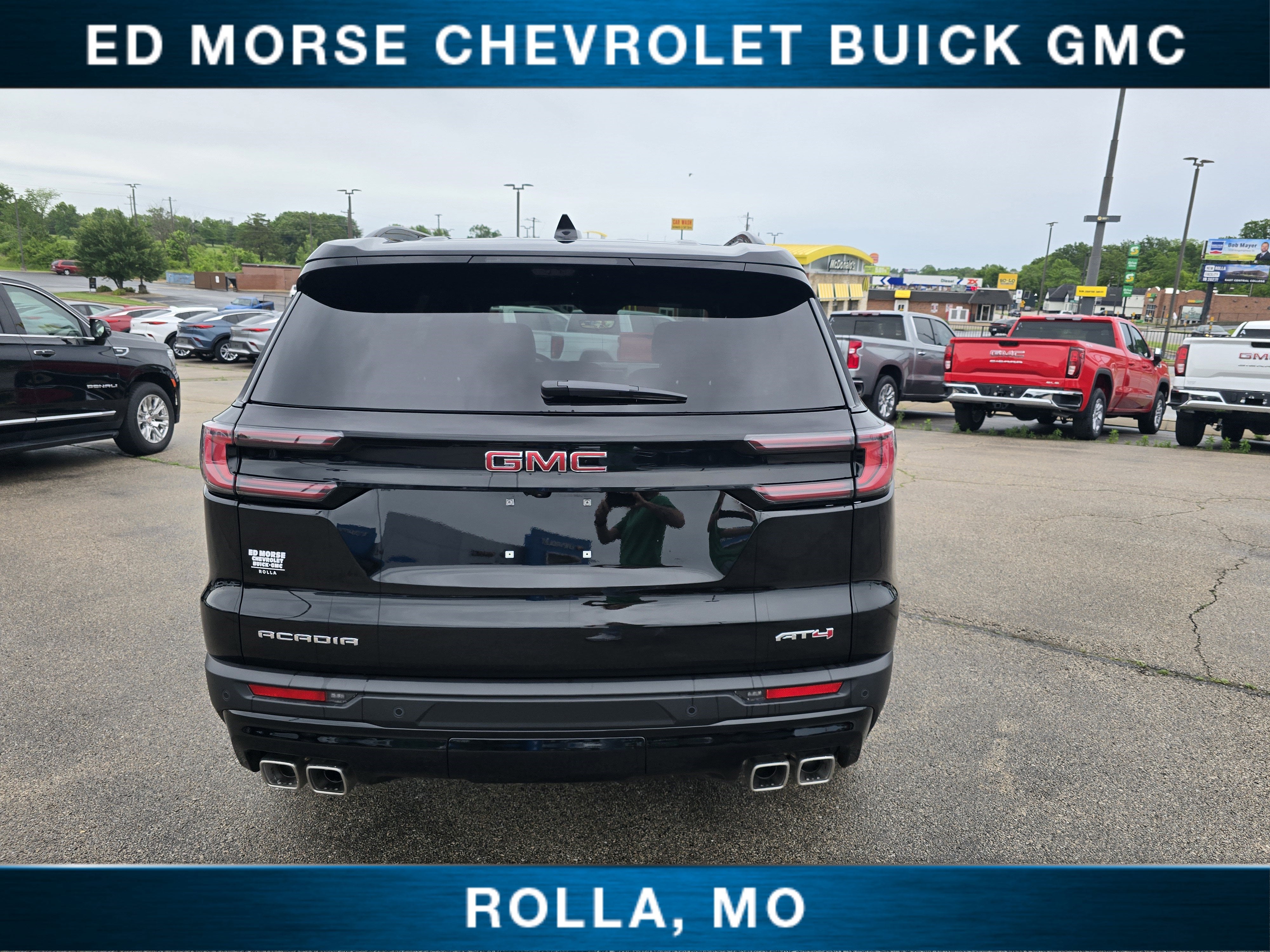 2026 GMC Acadia AT4
