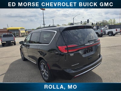 2022 Chrysler Pacifica Limited AWD