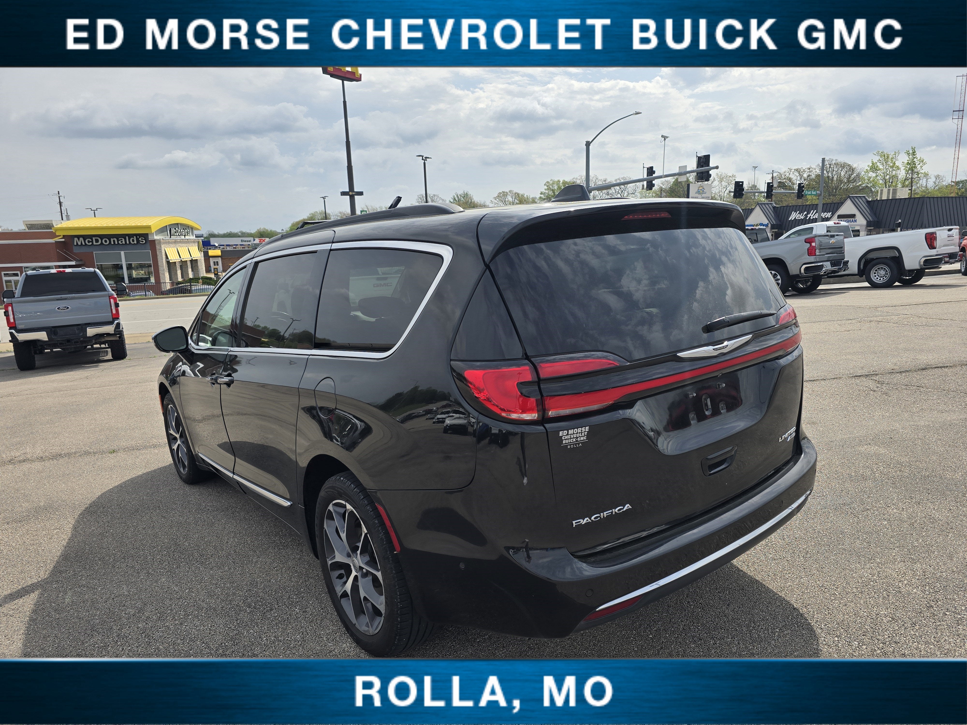 2022 Chrysler Pacifica Limited AWD