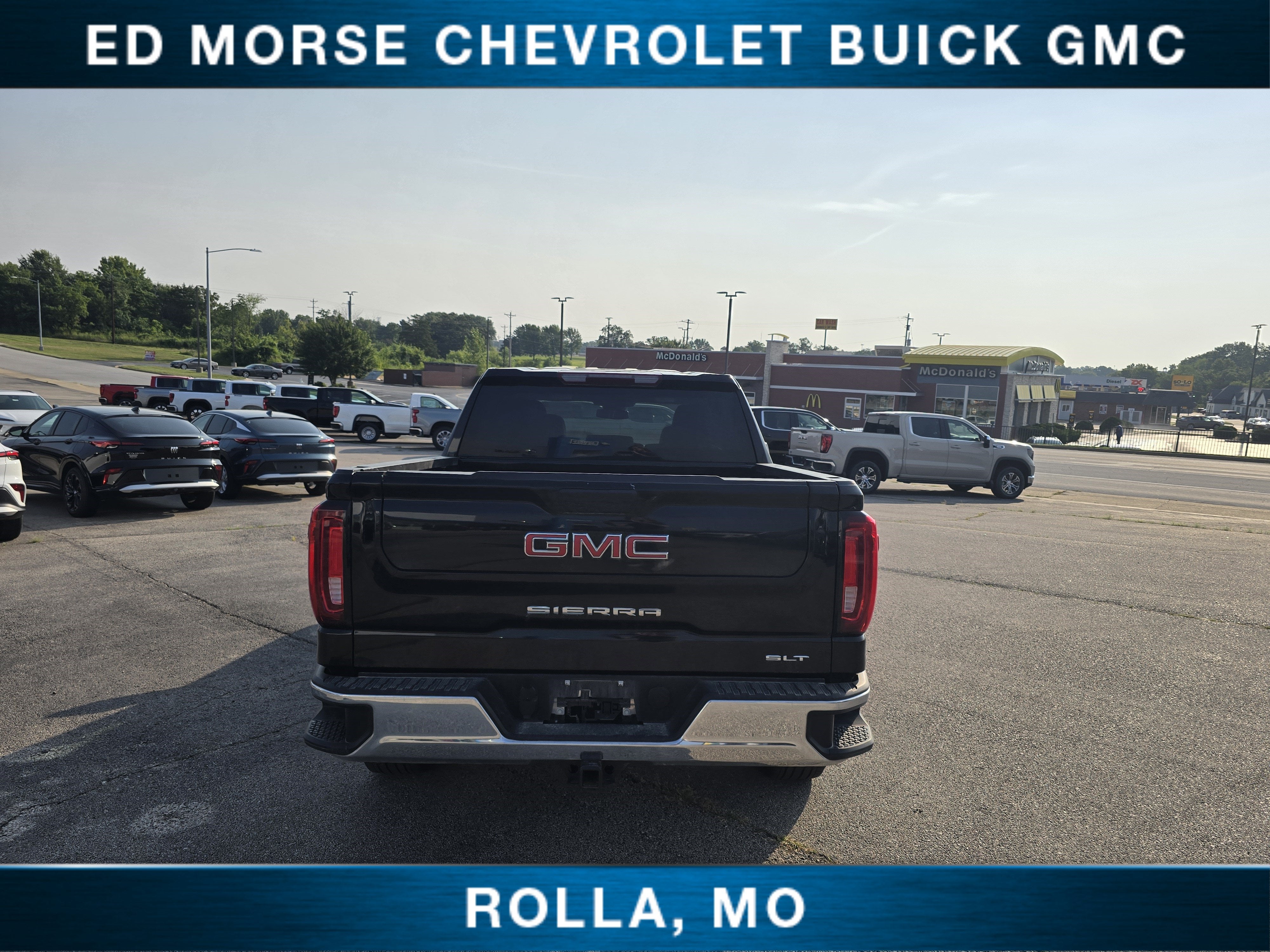 2025 GMC Sierra 1500 SLT