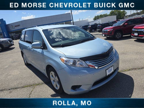 2017 Toyota Sienna LE 8 Passenger