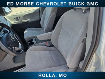 2017 Toyota Sienna LE 8 Passenger