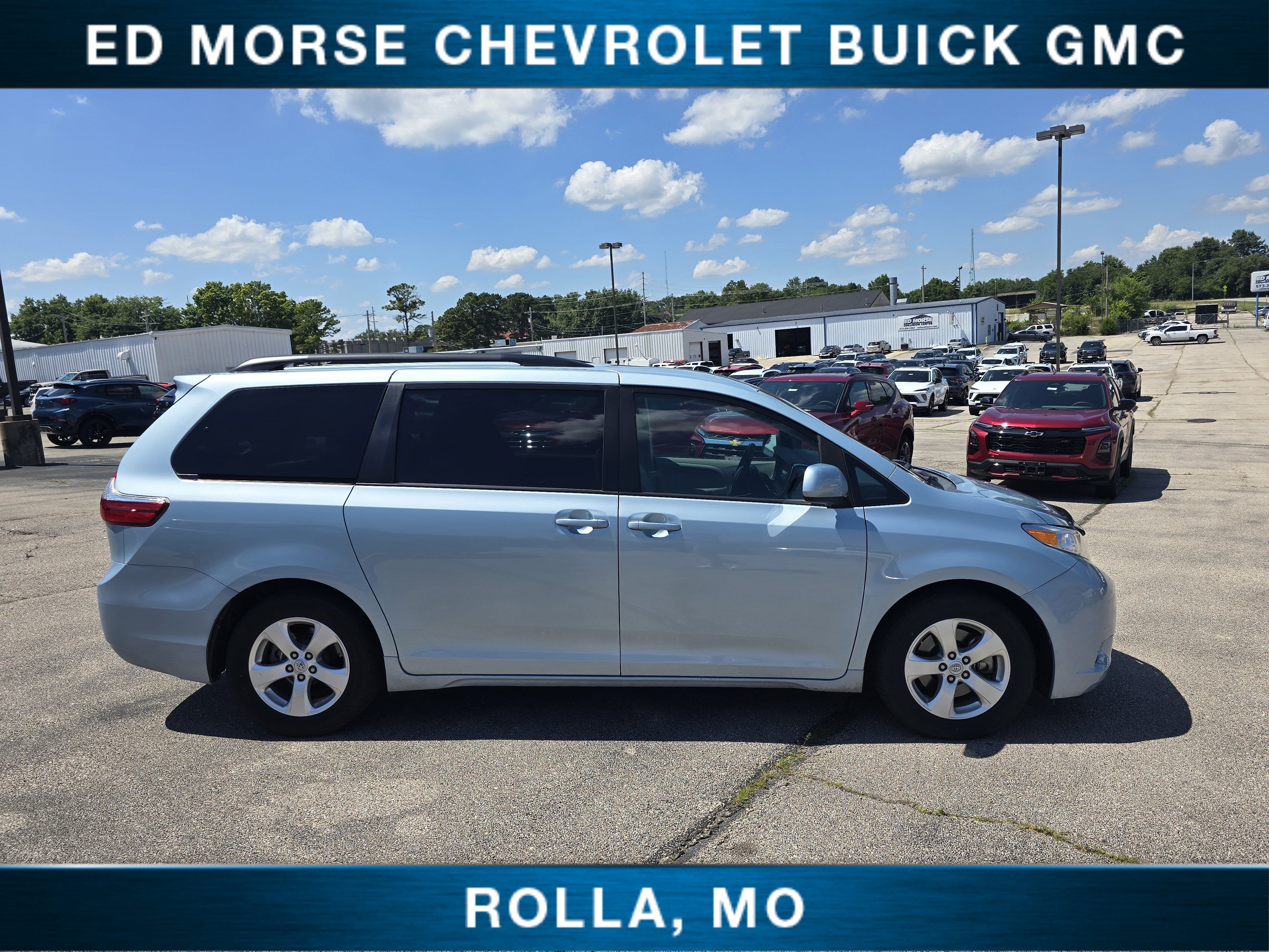 2017 Toyota Sienna LE 8 Passenger