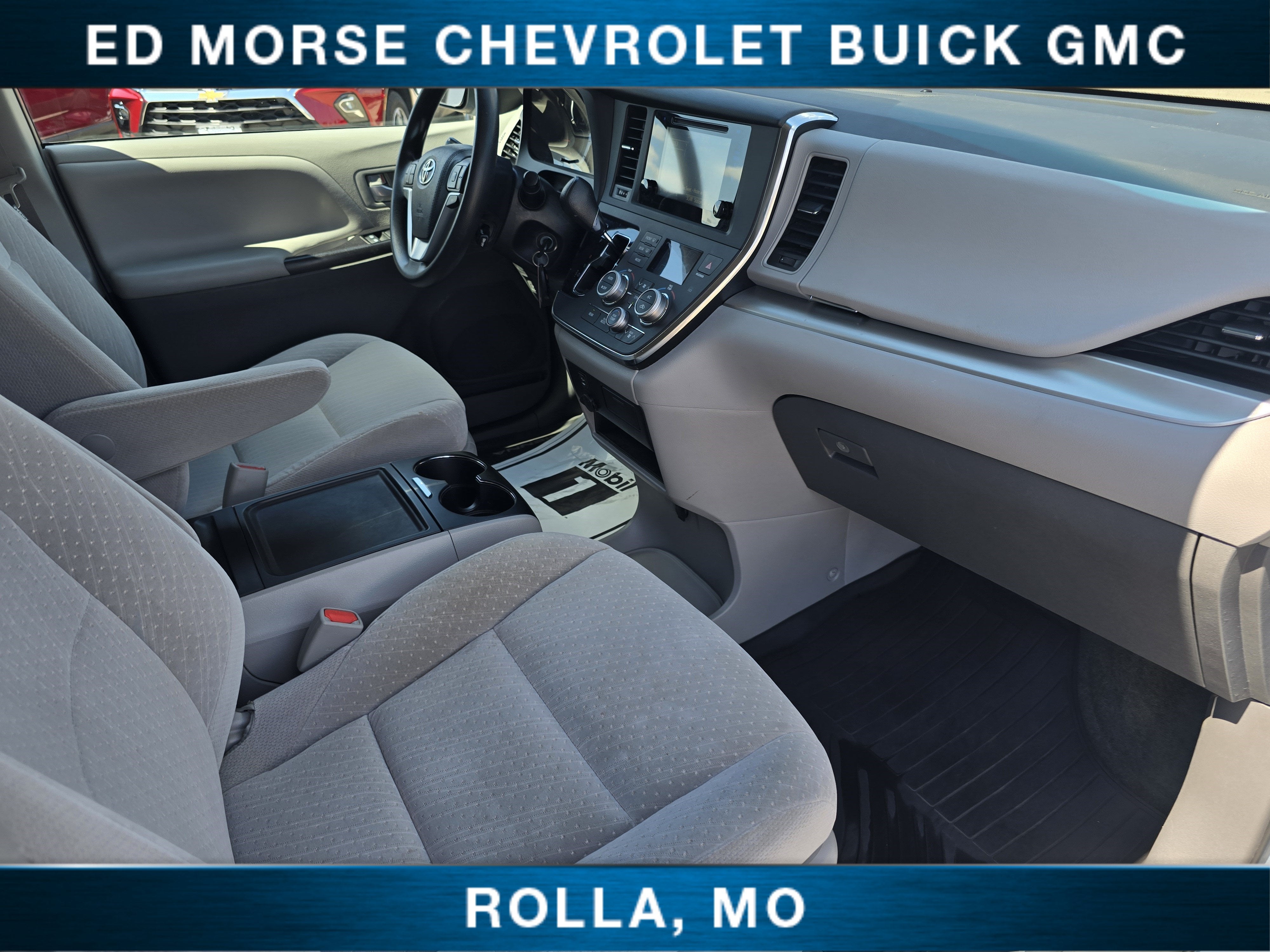 2017 Toyota Sienna LE 8 Passenger