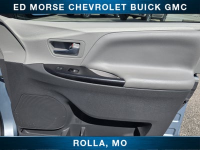 2017 Toyota Sienna LE 8 Passenger