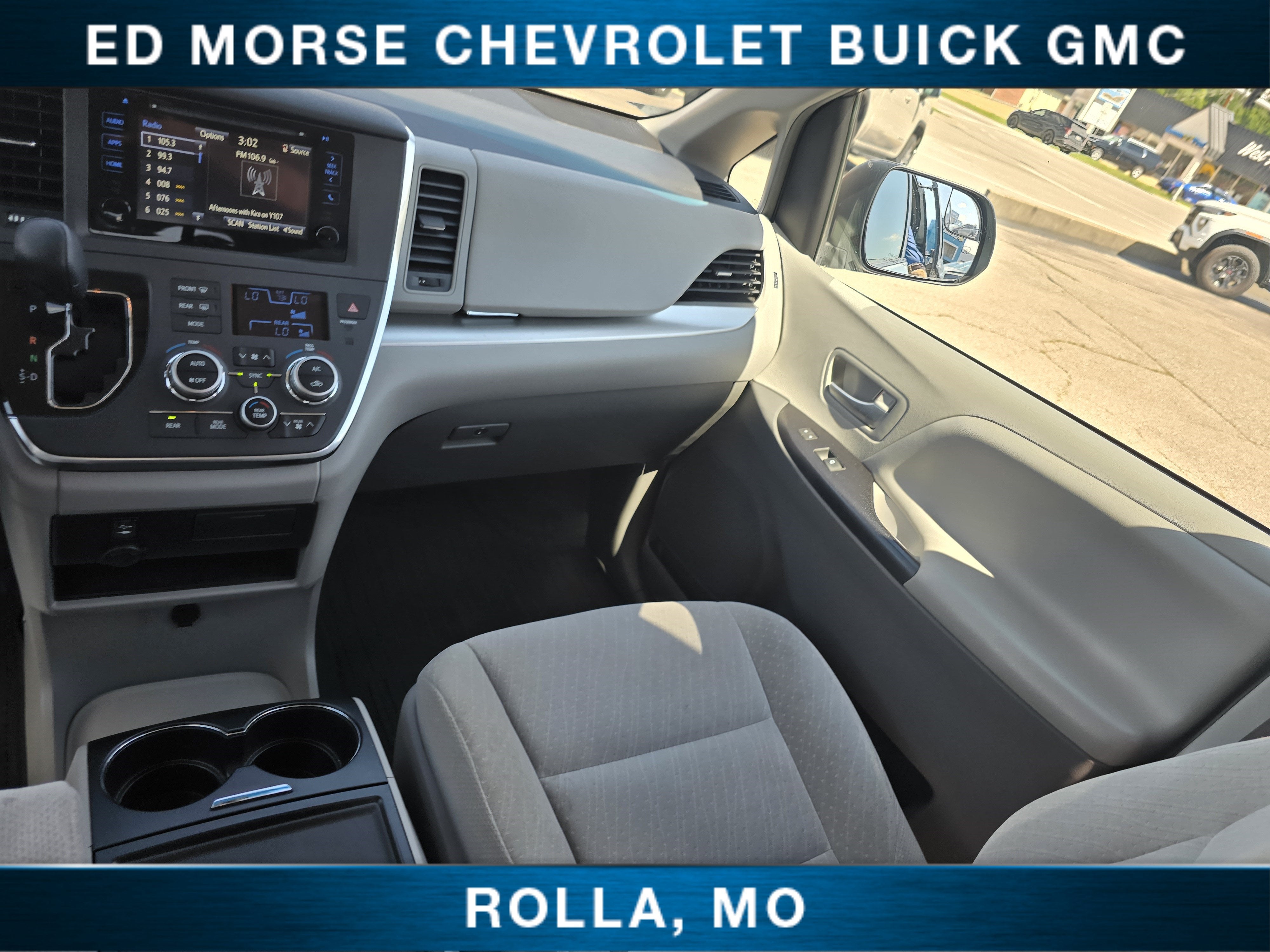 2017 Toyota Sienna LE 8 Passenger