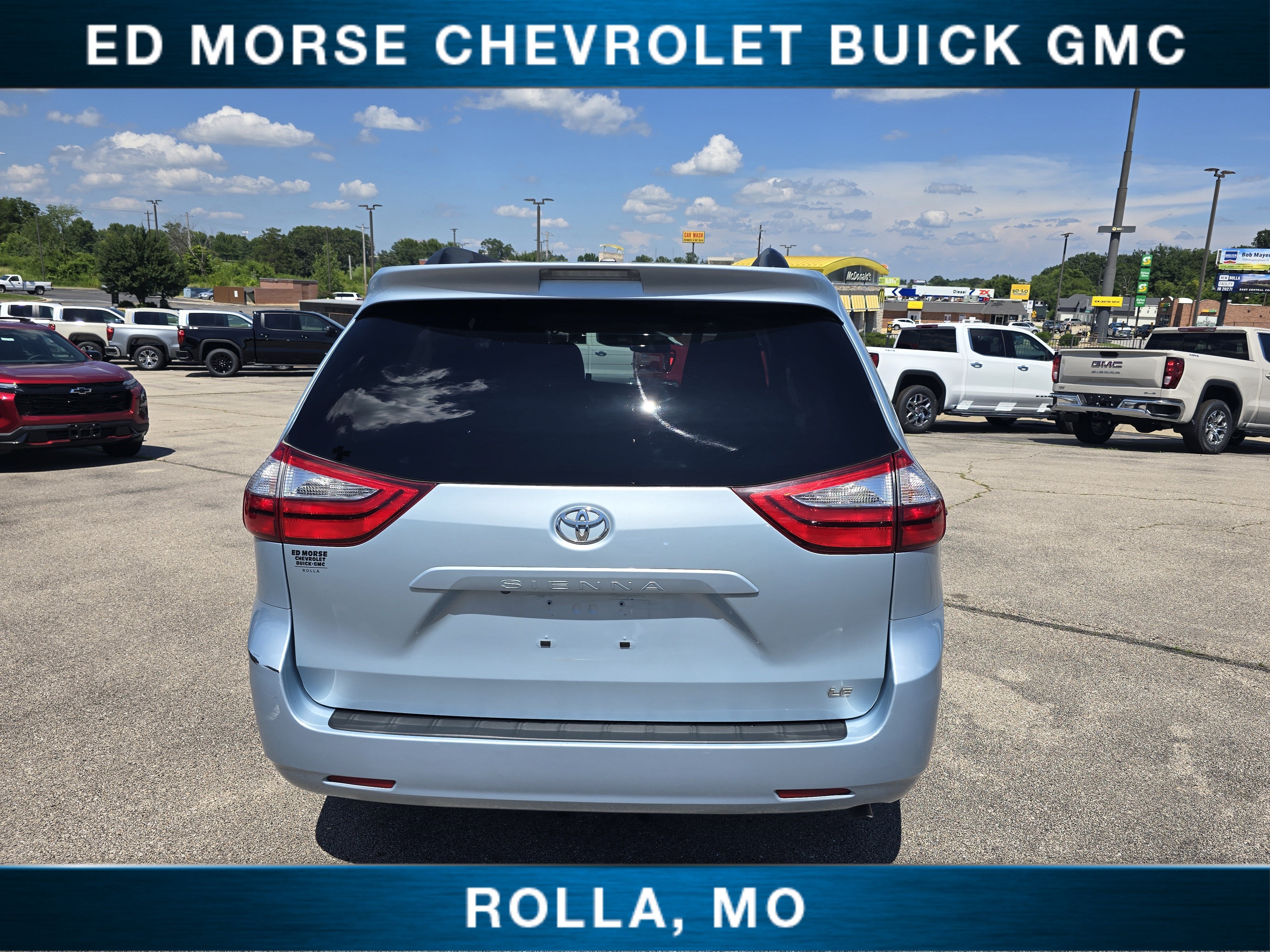 2017 Toyota Sienna LE 8 Passenger