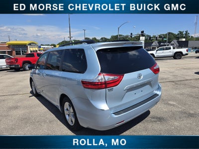 2017 Toyota Sienna LE 8 Passenger