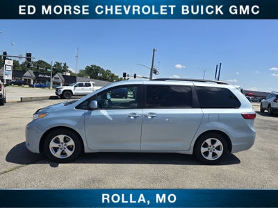 2017 Toyota Sienna LE 8 Passenger